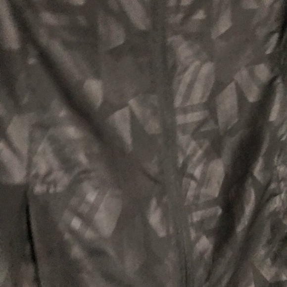 Running jacket - Picture 2 of 3